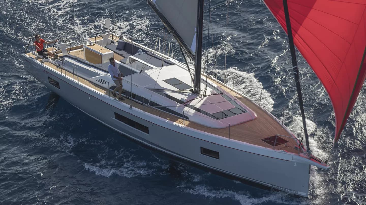 Beneteau Oceanis 51.1 — widok z zewnątrz